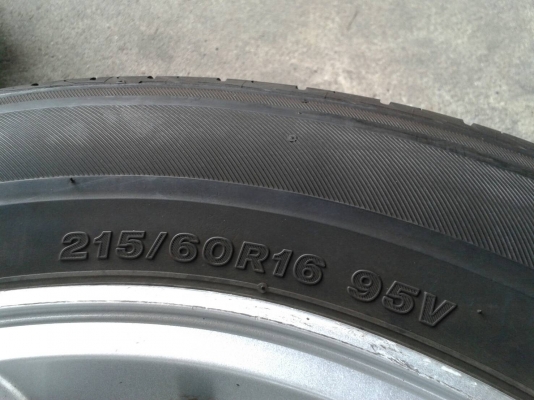 ขอบ16นิ้ว6 รู อีสุ พร้อมยาง สวยๆ 4 ล้อ ราคา 5700 บาท