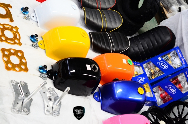 รถ/อะไหล่ !!!! ชาลี  มังกี้ กอลิล่า แต่ง  มีมากกว่า 100++ แบบ โครง cnc รวมของแต่งท่อ เบาะ เพียบ ราคาเริ่มต้น.........