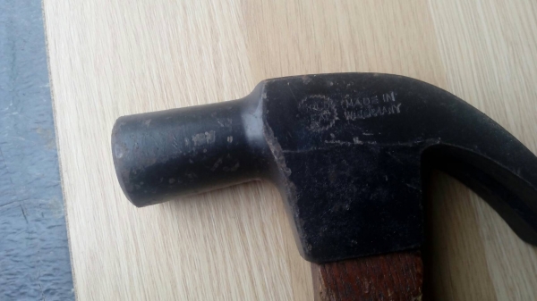 ขายค้อนเหรียญทองเก่าเก็บขนาด25mm. Made in W-Germany.