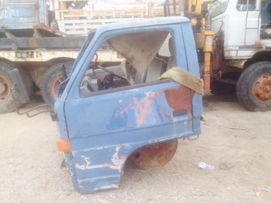 ขาย หัวรถ 6 ล้อ NKR ราคา 4500 ขาย หัวรถ 6 ล้อ NKR ราคา 4500