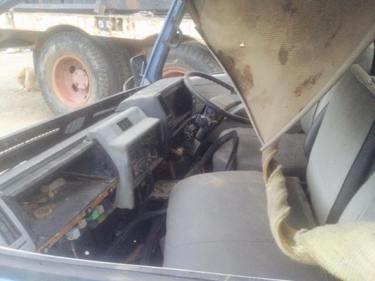 ขาย หัวรถ 6 ล้อ NKR ราคา 4500 ขาย หัวรถ 6 ล้อ NKR ราคา 4500