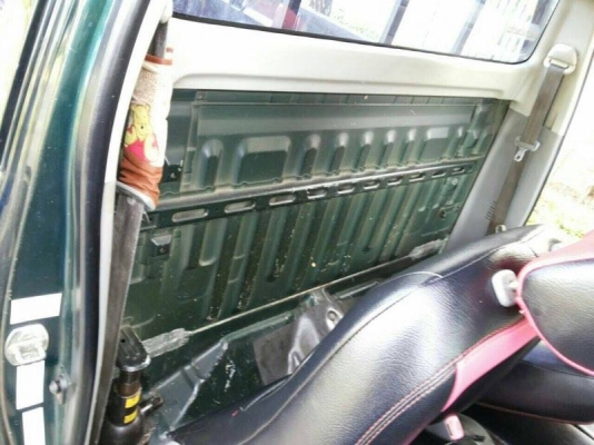 TOYOTA HILUX VIGO ปี 2005 เครื่องดีมากไม่มีเยิ้มซักหยด แชสซีสวยมาก ไม่มีสนิมซักเม็ด