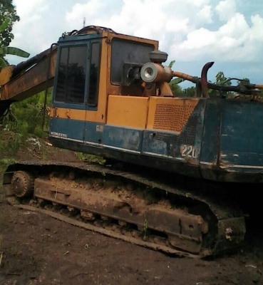 ขาย แบคโฮ KOMATSU PC220-3 เอกสารใบซื้อขาย เครื่องดี เอวแน่น แอร์เย็น ราคาคุยกันได้ครับ