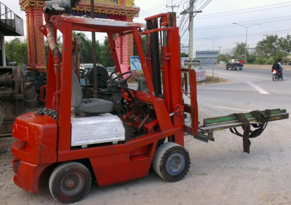 TOYOTA โฟล์คลิฟท์ ดีเซล 1.8 ตัน 3 เมตร 2 กระบอก เครื่องแน่น แรงดี นครปฐม