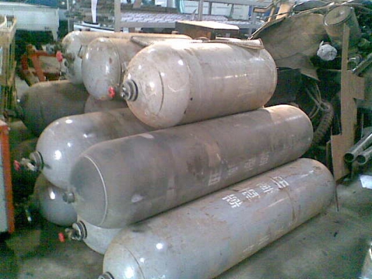 ขายถัง NGV มือสองจากญี่ปุ่น ขายถูก ๆ ลูกละ 2000 บาท มีไม่เกิน 30 ลูก ขายเหมา นับหมดค่ะ