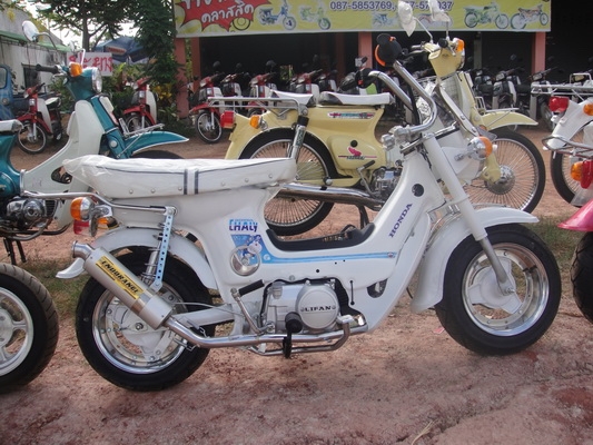 ขาย ชาลี ประกอบใหม่ เครื่องไลฟาน 110 สตาร์ทมือ