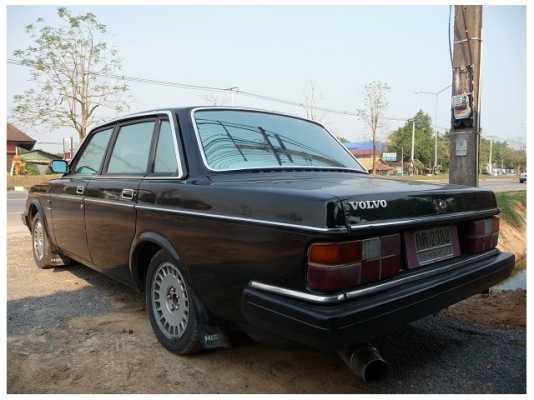 VOLVO 244 GLT 1978 สีดำ เกียร์ออโต้ แก๊ส LPG เครื่อง 1 J ออโต้"ลงเล่ม"สตาทที่เดียว