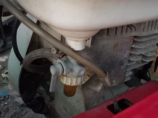 รหัส:12000868รถเกี่ยวข้าวเดินตามใช้เครื่องF25L-2ขนาด2.5PS.มีอุปกรณ์ชุดมัดฟางข้าวwww.nihonmono.com