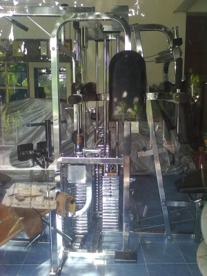 ชุดยิม ยี่ห้อ PARAMOUNT รุ่น st4 ของ USA สามารถเล่นพร้อมกันได้ 6 คน