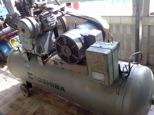 เครื่องปั๊มลมโตชิบา ของประเทศญี่ปุ่น ถัง 810 ลิตร 10 แรง เครื่องปั๊มลมโตชิบา ของประเทศญี่ปุ่น ถัง 810 ลิตร 10 แรง