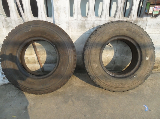 ยาง 10.00 - 20 สวยๆ 1 คู่