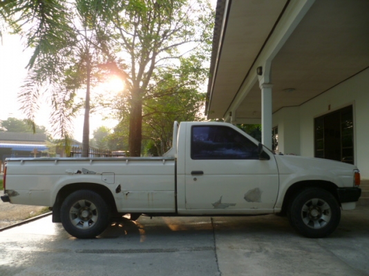 ขายรถนิสสัน บิ๊กเอม ตอนเดียว ราคา 69000  โทร 081 3298448