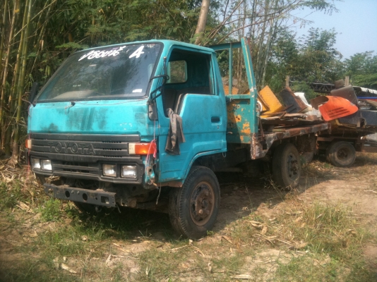 ขายถูก โตโยต้า 6 ล้อ