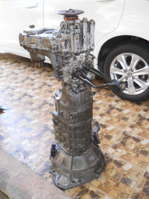 เกียร์ Ford Ranger 8ช่อง 4 WD (ไม่มีโซ่ทรานเฟอร์) เกียร์ Ford Ranger 8ช่อง 4 WD (ไม่มีโซ่ทรานเฟอร์)