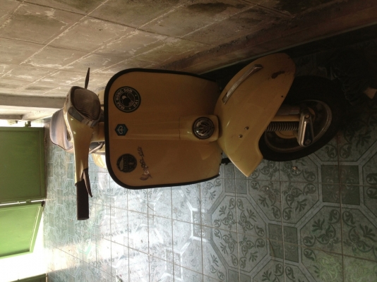 ขายเวสป้าไฟเหลี่ยม