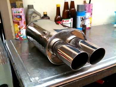 ท่อไอเสียปลายท่อคู่ สแตนเลสทั้งใบ เสียงทุ่มนุ่มลึก สภาพสวย