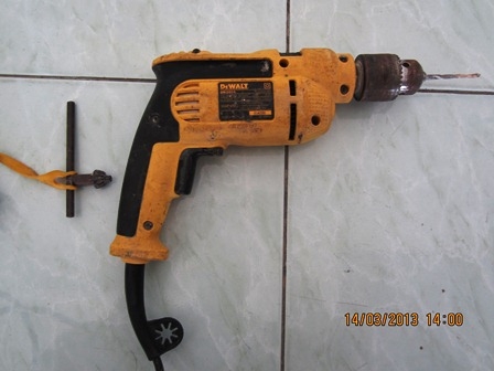 สว่านเจาะกระแทก Dewalt DWD024 สภาพใหม่ราคาถูก