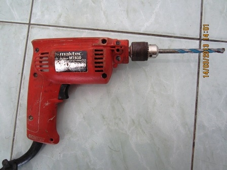 สว่านไฟฟ้าMAKTECรุ่นMT650สภาพดี พร้อมใช้งาน