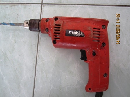 สว่านไฟฟ้าMAKTECรุ่นMT650สภาพดี พร้อมใช้งาน