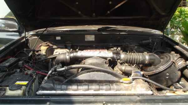 ขายอีกครั้งครับ Toyota Hilux Surf ปรับลดราคาแล้วครับ