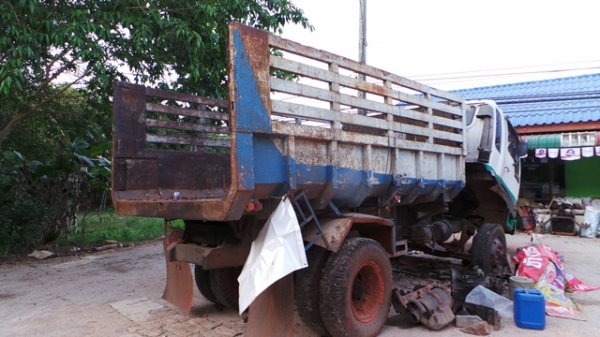 HINO 6 ล้อดั้ม ยาง9  รถบ้านพร้อมขายค่ะ เดิม 520,000 บาท  เหลือ 480,000 บาทค่ะ