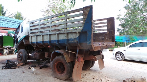 HINO 6 ล้อดั้ม ยาง9  รถบ้านพร้อมขายค่ะ เดิม 520,000 บาท  เหลือ 480,000 บาทค่ะ