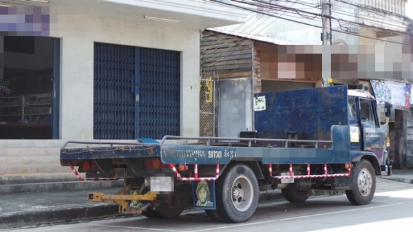 HINO KM เดิมๆ คัซซีสวย กระบะเหล็ก เล่มพร้อมค่ะ HINO KM เดิมๆ คัซซีสวย กระบะเหล็ก เล่มพร้อมค่ะ