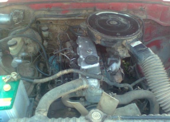 ขาย DATSUN 720  เครื่องดีเซลsd23 เครื่องดี คลัชชีสวย สีไม่สวยต้องเก็บสี ในกะบะมีผุนิดหน่อย