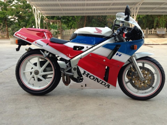 ขาย honda NC 30 Y 92 400 CC โทร 082-2169945  ราคา 59000 สวยแรงสภาพดีมากครับ