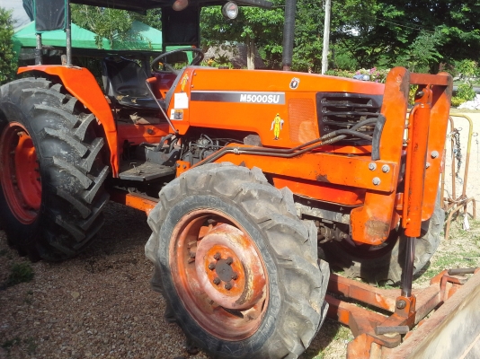 ขายKUBota     รุ่น  5000  4&times;4  ยางใหม่  4เส้น  เล่มทะเบียนพร้อมโอน