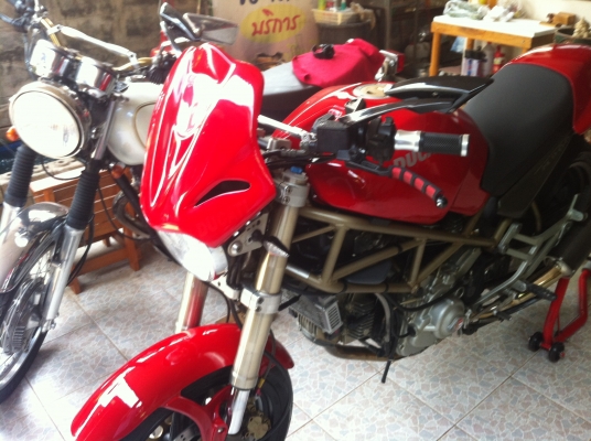 ขายชิวหน้าแต่ง Ducati m900**************