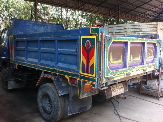 ขายรถบรรทุก 6 ล้อ (ดั้มดิน) ISUZU NRR เครื่อง 195 แรงม้ามายเลขเครื่อง 6HE1-683551 หมายเลขตัวรถ NRR32C-3000883 ช่วงล่างใหญ่ สภาพพร้อมใช้ ราคาต่อรอง