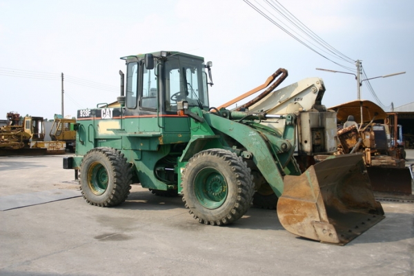 ขาย รถตัก CATERPILLAR 928F เก่าญี่ปุ่น สวยๆ 1,650,000  TEL : 087-0339334 (อ็อฟ)