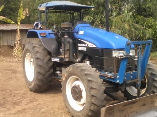 FORD TS90 - 2 เพลา สภาพสวยจัดเหมือนใหม่พร้อมใช้งานได้เลย เครื่องแห้งแรงดีไม่มีเยิ้ม อุปกรณ์ครบ มีใบดันหน้า ผานพรวนดิน 6 ช่วงล่างแน่นดี ยางสภาพดี 80\% พร้อมใช้งาน เอกสารเล่มทะเบียนครบไม่มีขาดพร้อมโอน ราคาต่อรองได้ครับ