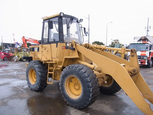 ขายรถตัก 910E แขนยาวเก่านอกจากญี่ปุ่น ขายรถตัก 910E แขนยาวเก่านอกจากญี่ปุ่น