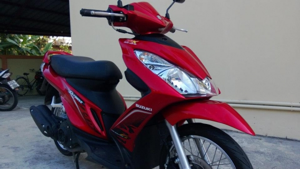 SKYDRIVE แดงตัดดำนิดๆ ลายใหม่ สวยมากกราฟฟิคแจ่ม ชุดสีเงางาม เข้มๆ