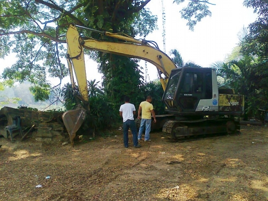 ขายด่วน..รถแบคโฮ  SUMITOMO 265 F2 รถสวย เก่าญี่ปุ่น ใช้งานในไทย ปีเดียว แรงขุดดี เดินแรง ทำงานไว ไม่มีร้อน มีใบอินวอยล์.