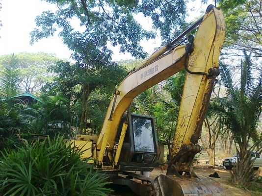 ขายด่วน..รถแบคโฮ  SUMITOMO 265 F2 รถสวย เก่าญี่ปุ่น ใช้งานในไทย ปีเดียว แรงขุดดี เดินแรง ทำงานไว ไม่มีร้อน มีใบอินวอยล์.