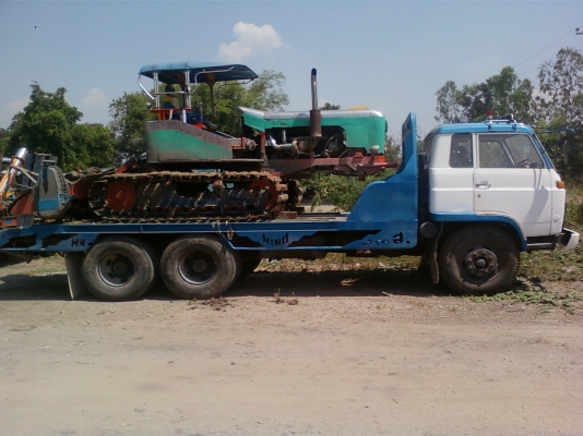 ขาย สิบล้อเพลาเดียว ISUZU 160HP เทลเลอร์บรรทุกรถเกี่ยวข้าว รถตีดิน