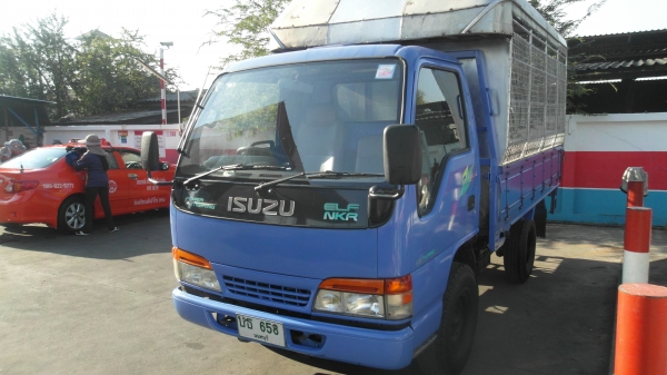 ขาย 4 ล้อ รถประกอบ อีซูซุ NKR เครื่อง 120 แรง ทะเบียนไม่ติดเวลา