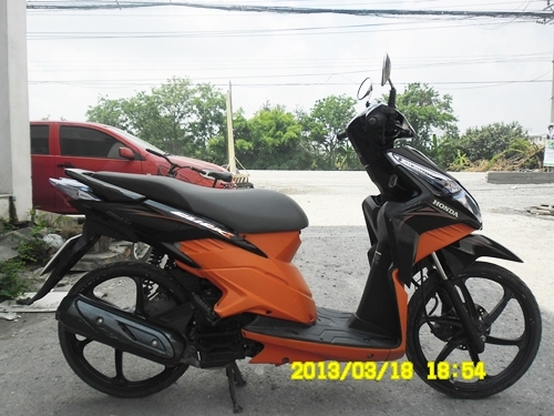 click.iปี53ล้อแม็กเครื่องแน่นๆสีสวยมากรถเดิมๆวิ่งน้อยพร้อมโอน