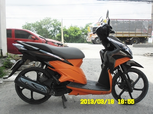 click.iปี53ล้อแม็กเครื่องแน่นๆสีสวยมากรถเดิมๆวิ่งน้อยพร้อมโอน