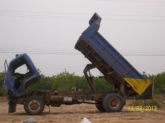 ขาย6ล้อดั๊มดิน     เครื่อง120แรง   เพาเวอร์   แอร์    Fหน้า   Fหลัง    เกียร์ร็อคเส้อลาย  6เกียร์เดืนหน้า