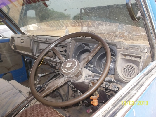 ขาย6ล้อดั๊มดิน     เครื่อง120แรง   เพาเวอร์   แอร์    Fหน้า   Fหลัง    เกียร์ร็อคเส้อลาย  6เกียร์เดืนหน้า