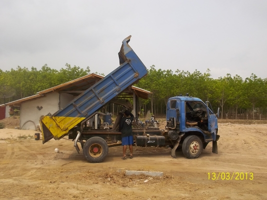 ขาย6ล้อดั๊มดิน     เครื่อง120แรง   เพาเวอร์   แอร์    Fหน้า   Fหลัง    เกียร์ร็อคเส้อลาย  6เกียร์เดืนหน้า