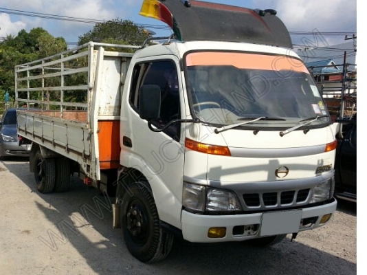รถบรรทุก 6 ล้อ ยี่ห้อ HINO รุ่น WU340R