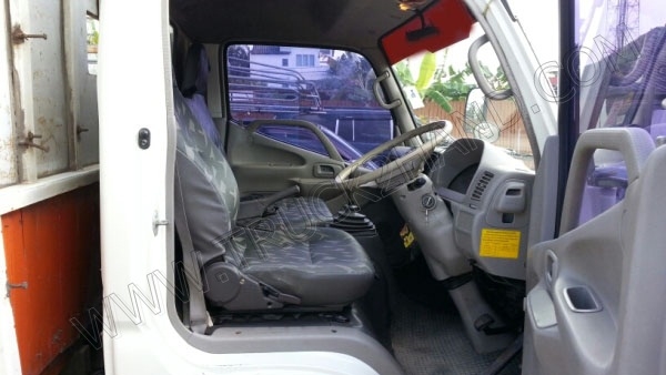 รถบรรทุก 6 ล้อ ยี่ห้อ HINO รุ่น WU340R