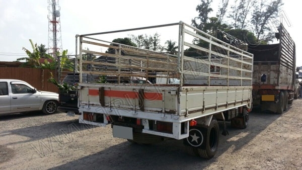 รถบรรทุก 6 ล้อ ยี่ห้อ HINO รุ่น WU340R