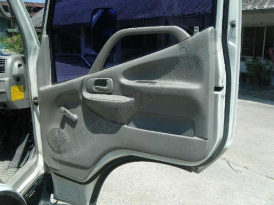 รถบรรทุก 6 ล้อ ยี่ห้อ HINO รุ่น WU340R