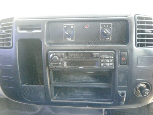 รถบรรทุก 6 ล้อ ยี่ห้อ HINO รุ่น WU340R